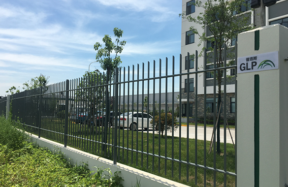 heavy duty metal fence posts