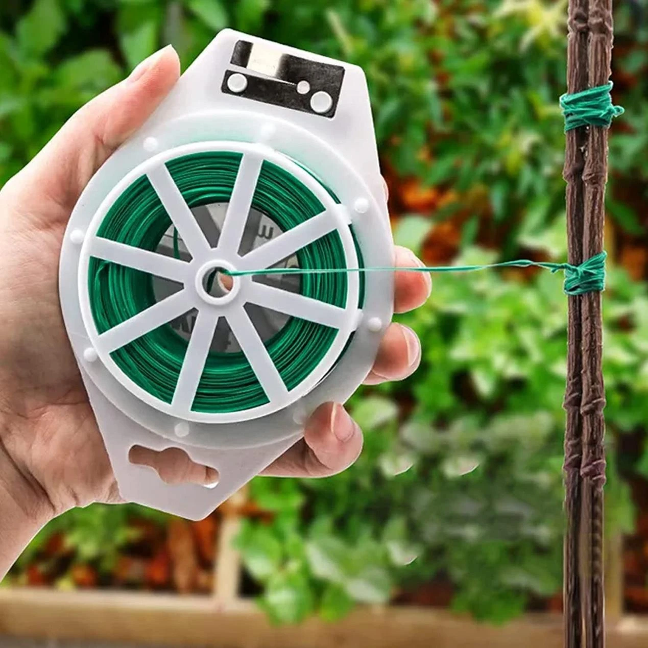 Twist Tie Roll with Cutter: A Powerful Assistant for Convenient Storage and Organization