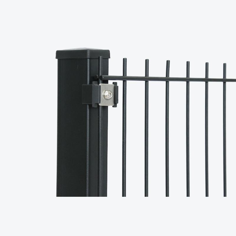 splicing barbed wire fence
