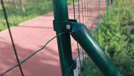metal fence stakes